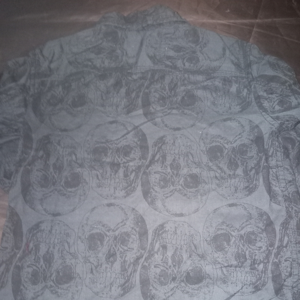 Skull button down - Picture 6 of 6